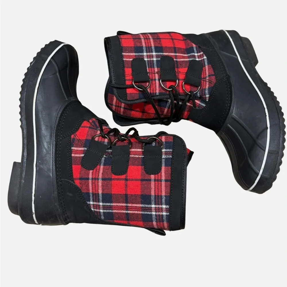 ITASCA Women's Red & Black Plaid Lace UP Duck Boots Size 8 Discontinued Colorway - Picture 6 of 9